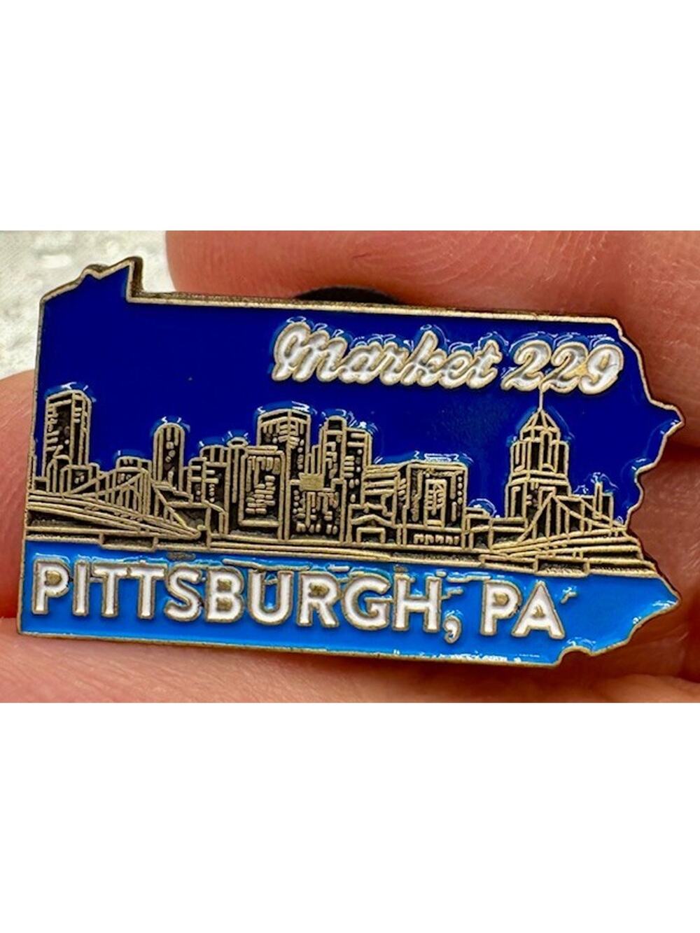 Walmart Pin - Pittsburgh Pa. Market 229 - Hogeye 2019 Backside